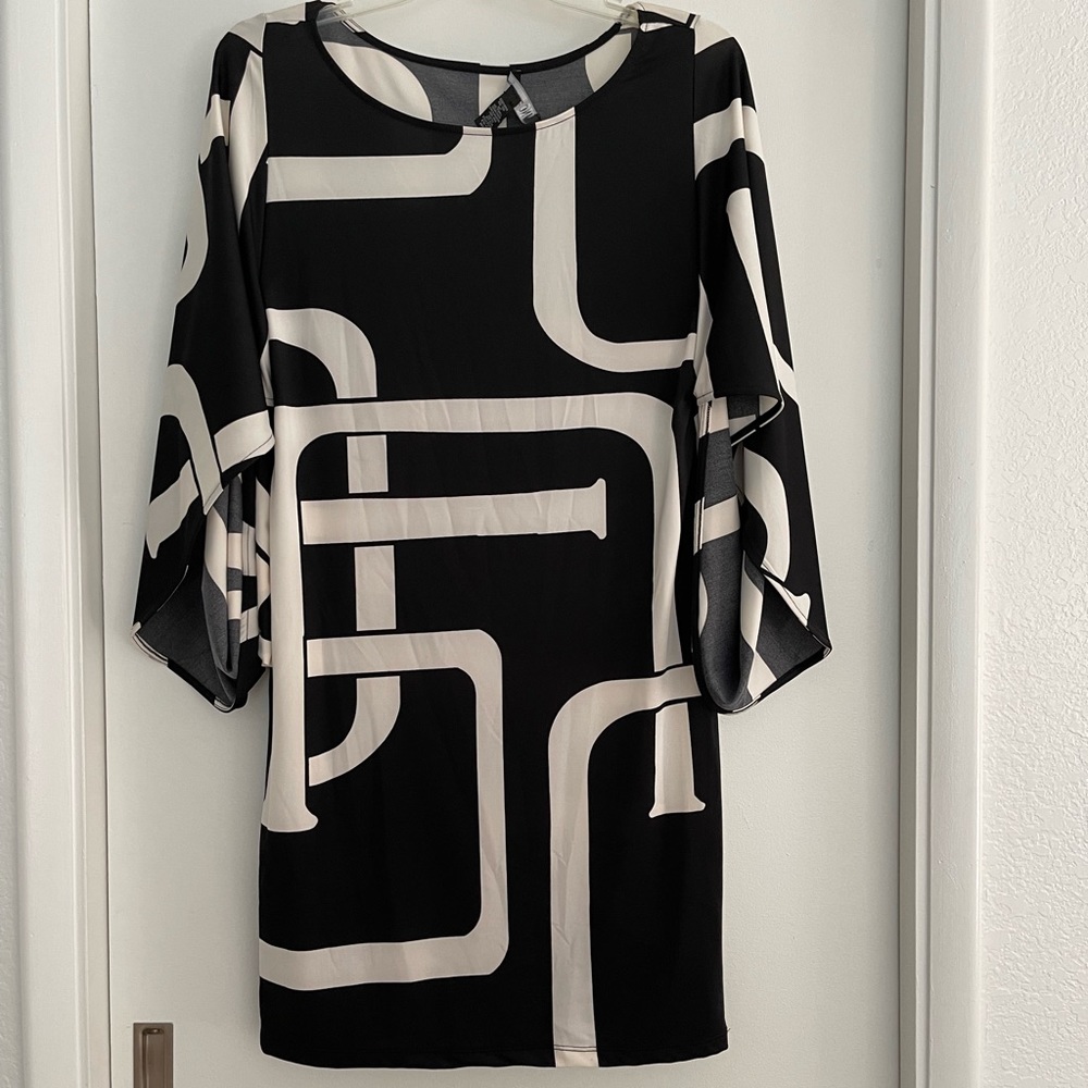 NWT INC White Black Dress size Petite